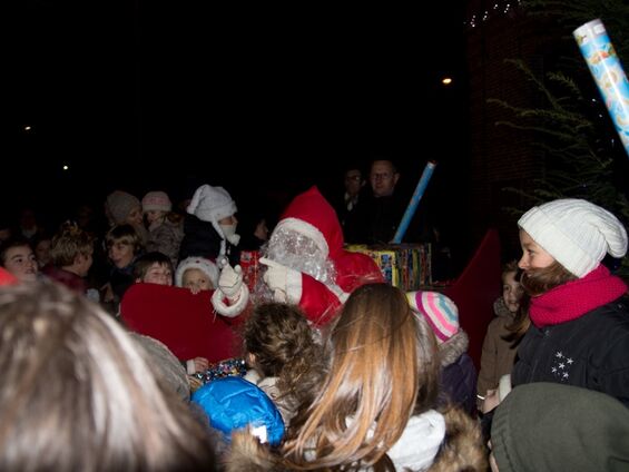 Le Père Noël et son traîneau bien chargé !